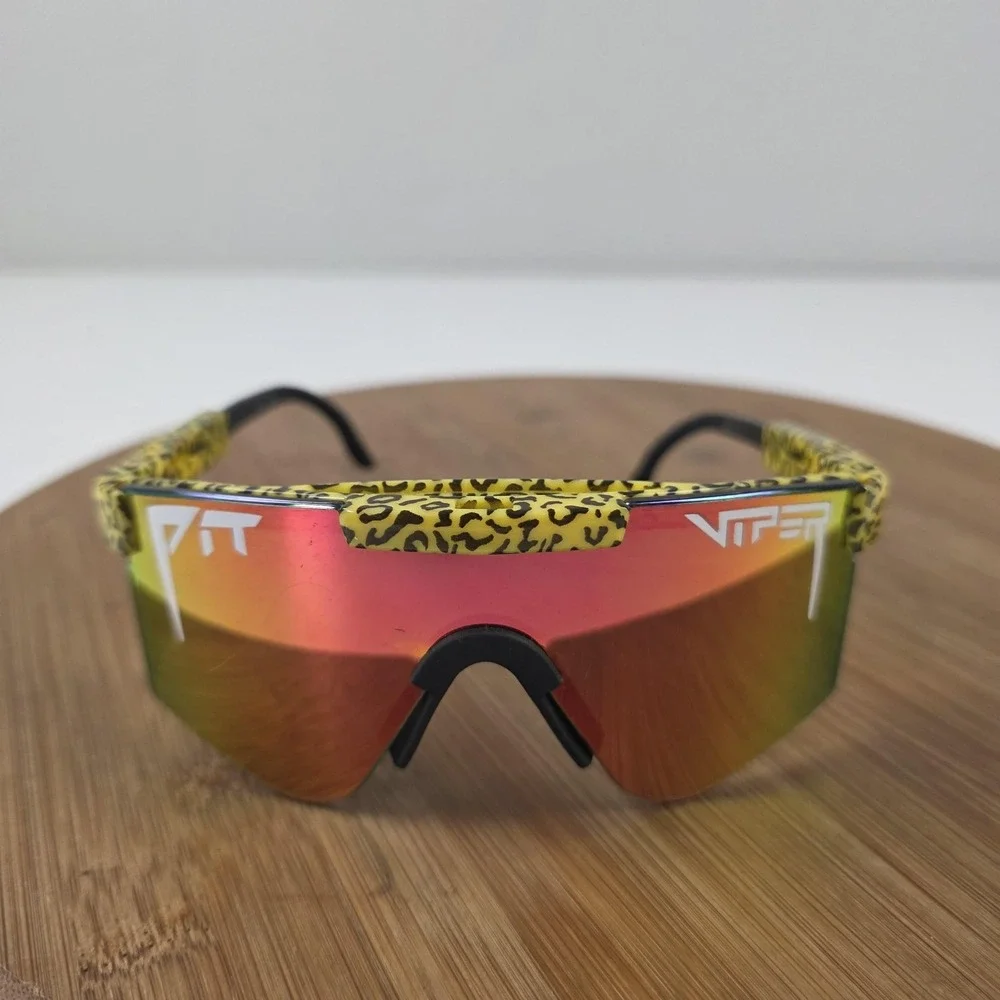 Pit Viper WYLD1 Sunglasses Mens One Size Yellow Red Mirrored Shield Leopard - Picture 1 of 16